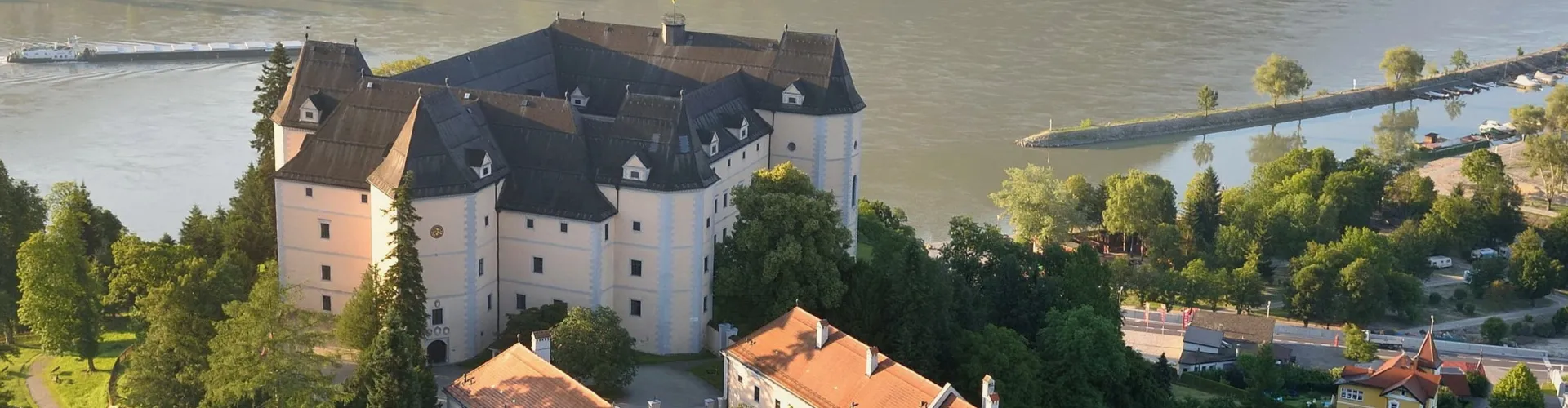 Stiftung der Herzog von Sachsen-Coburg cover